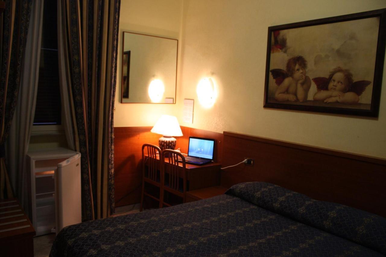 Yiennese Two Bed & Breakfast Rome Exterior photo