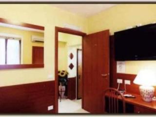 Yiennese Two Bed & Breakfast Rome Exterior photo